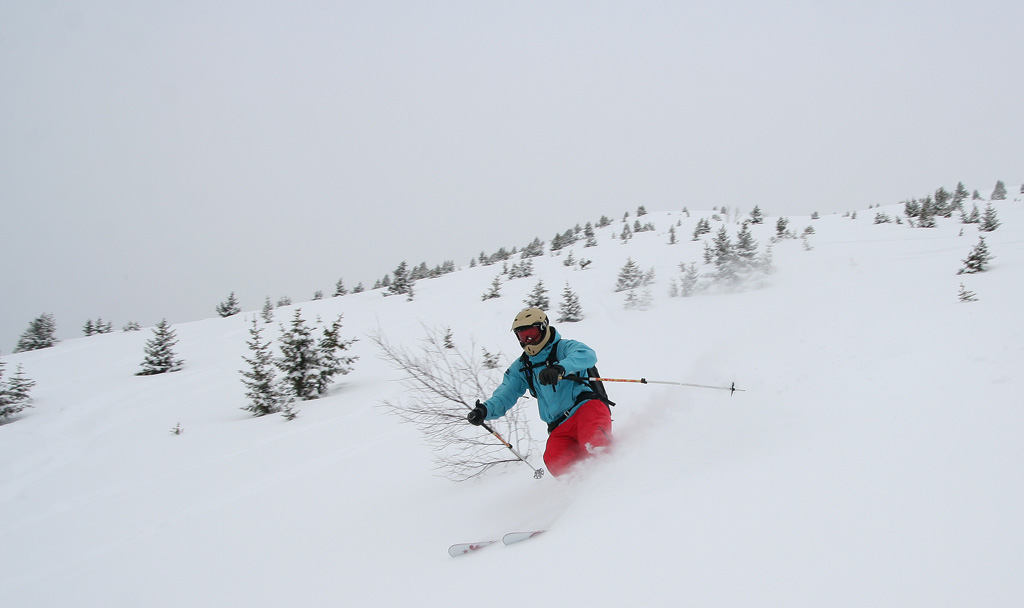 zingarotour100.jpg - Verbier - Il giorno dopo, troviamo altri 50cm di polvere caduta alla notte... Gavin [100% made in UK] a Savoleyres